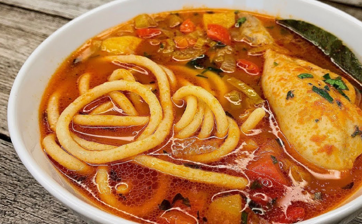 Потрясающий лагман из курицы. В сто раз вкуснее обычного куриного супа